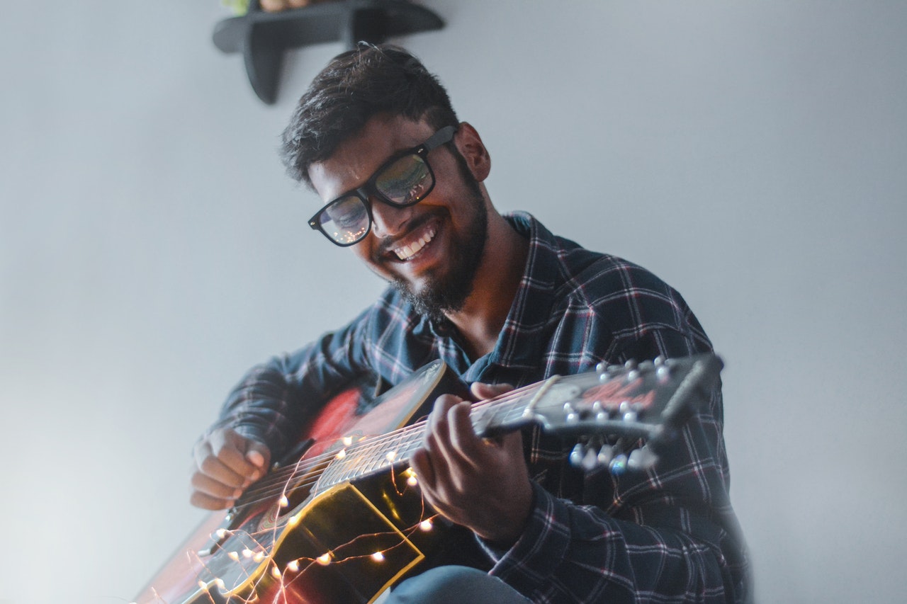 26 Easy Hindi Songs On Guitar Beginners Guide 2023 TheGuitar